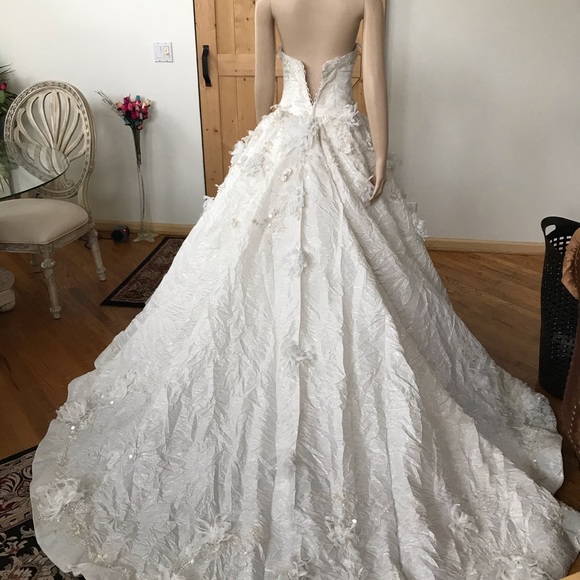 European Wedding gown euro 38. US 8 - Picture 8 of 12